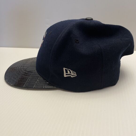 Chicago Bulls SnapBack Hat. - Picture 2 of 10